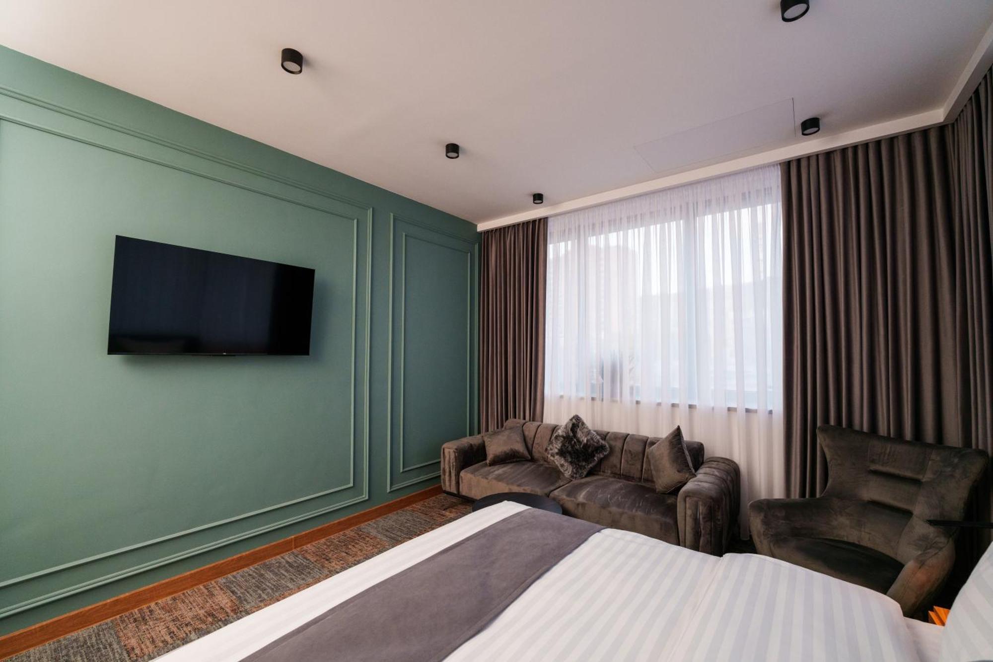 Hotel Revive Boutique 4*